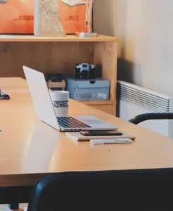 Coworking en Samborondón y Guayaquil: Opciones, Precios y Cómo Elegir